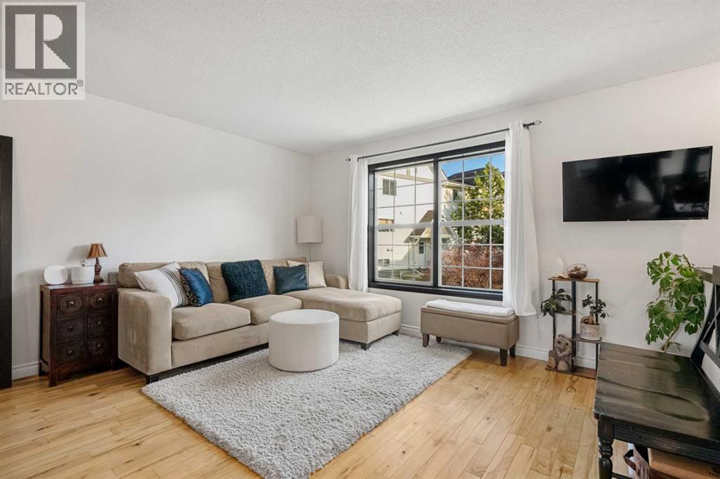 135 Tuscany Springs Gardens NW