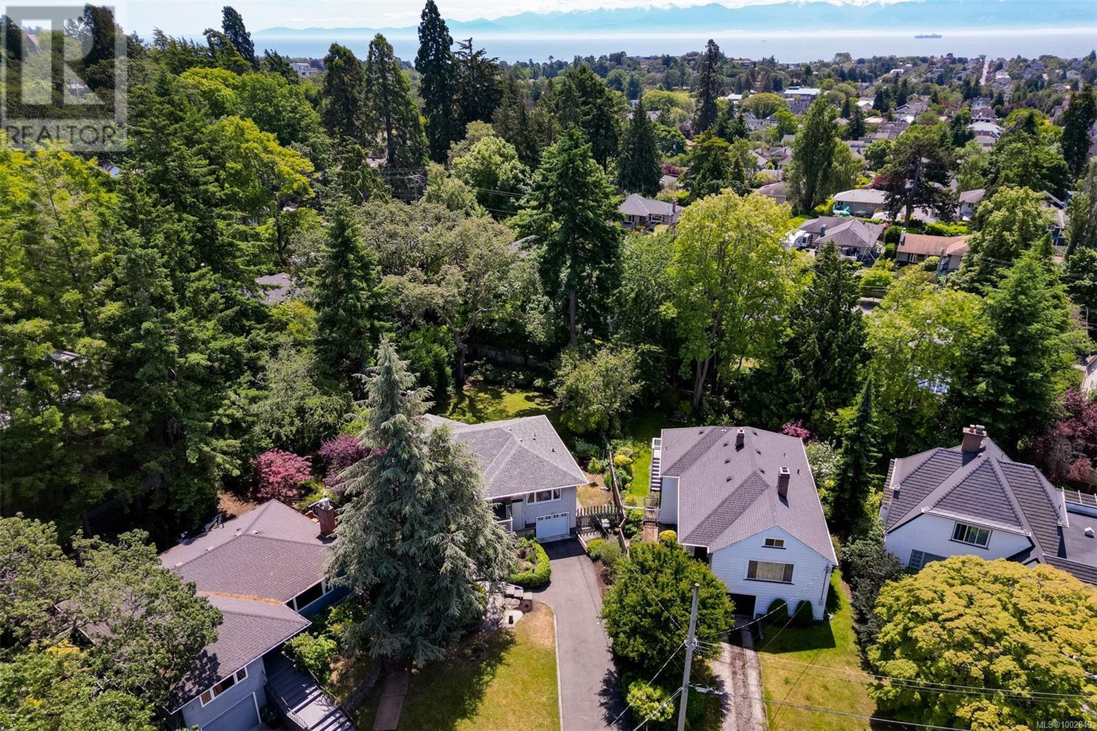 1033 Pentrelew Pl