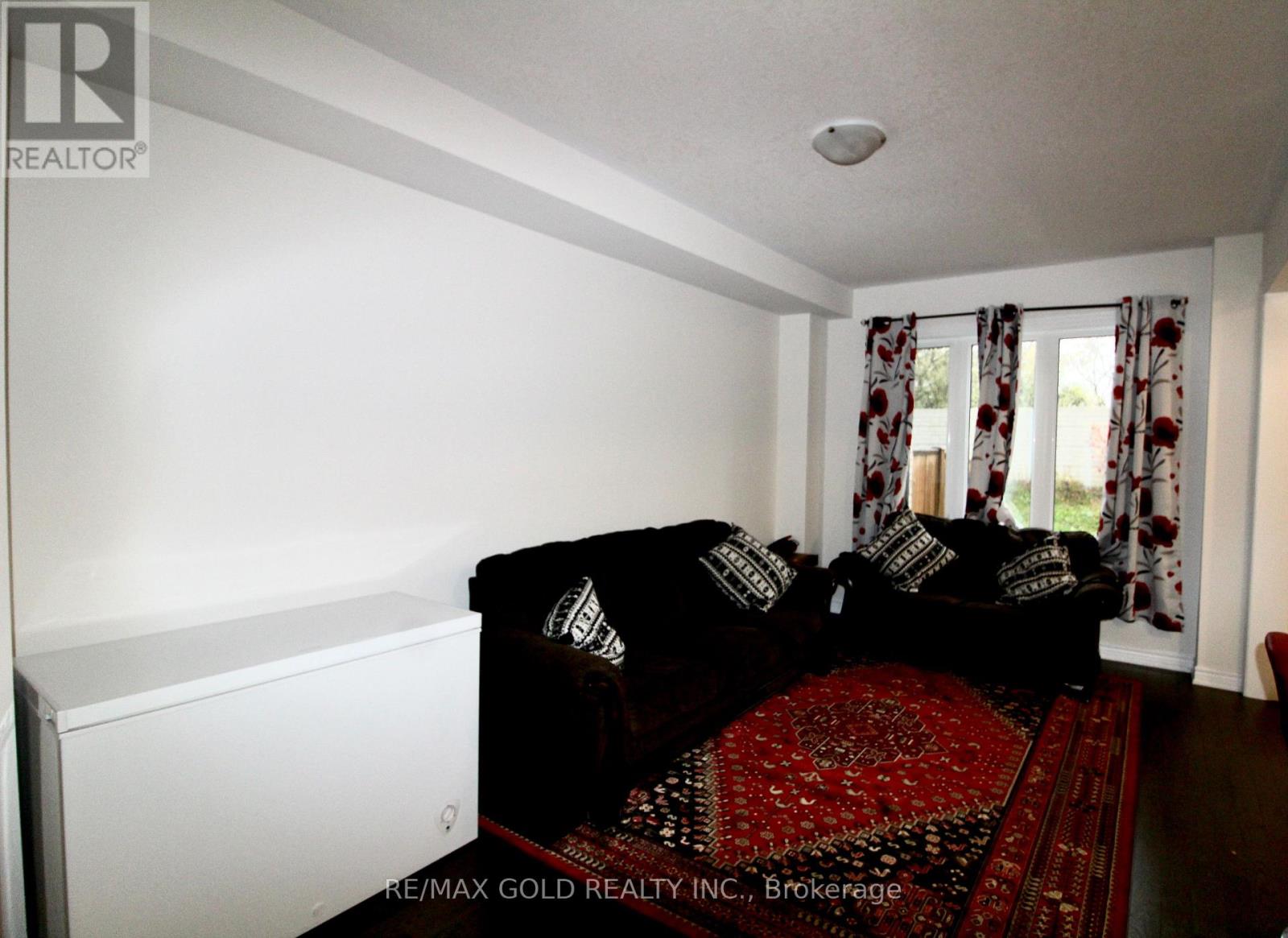 52 - 166 DEERPATH DRIVE