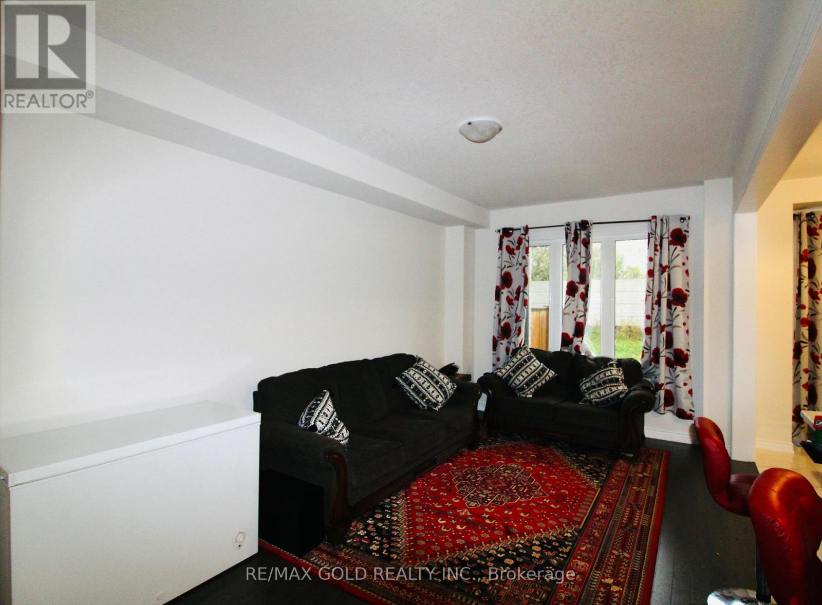 52 - 166 DEERPATH DRIVE