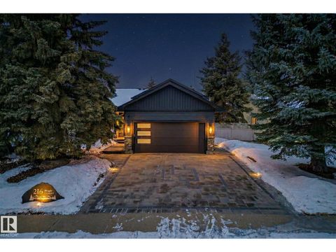 216 HEAGLE CR NW Edmonton AB T6R1V2