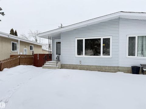 9034 60 ST NW Edmonton AB T6B1M8