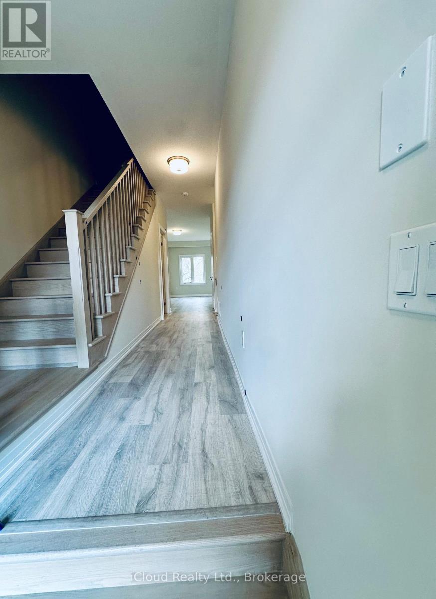 D - 660 COLBORNE STREET W