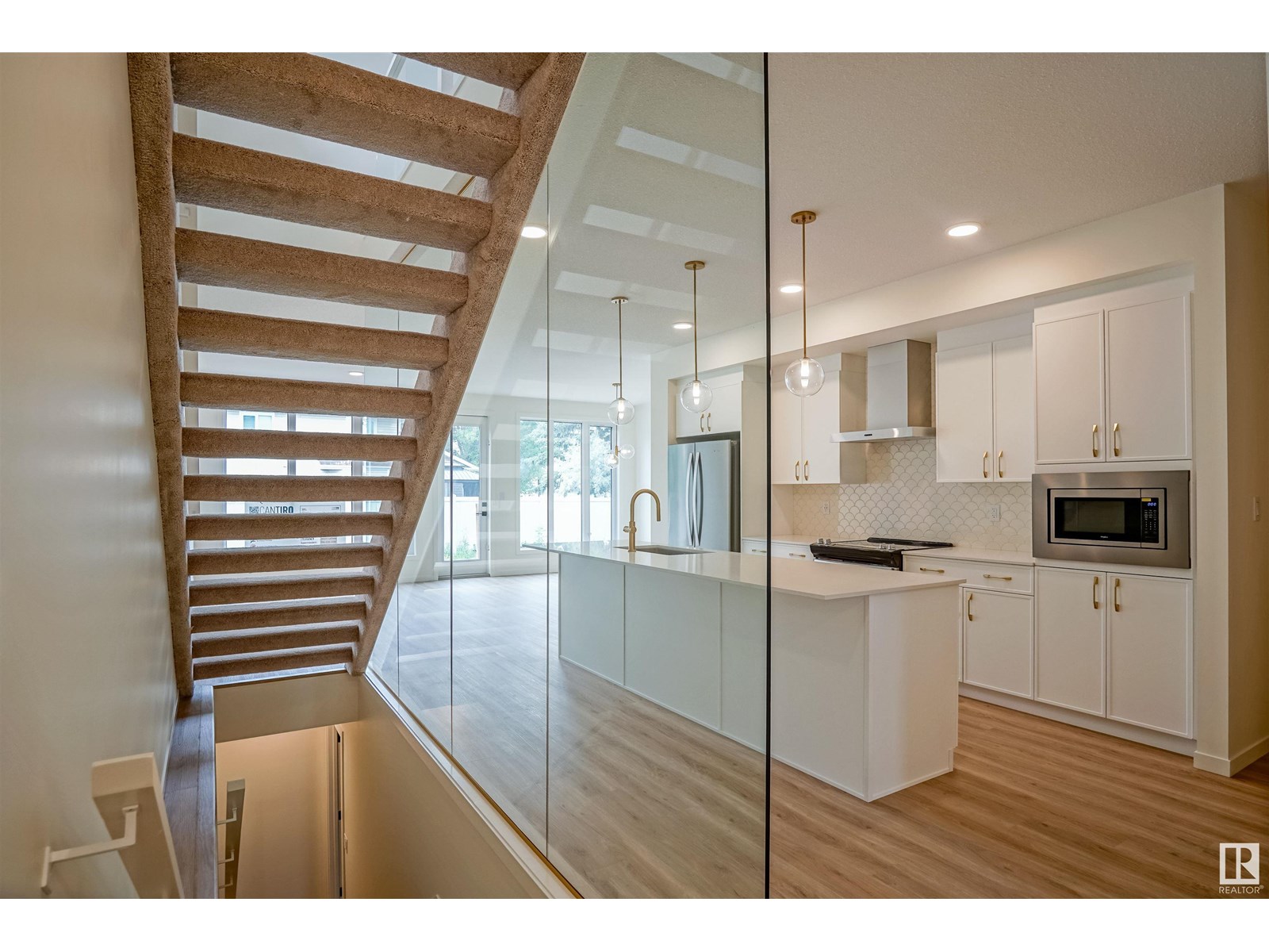17346 98A ST NW