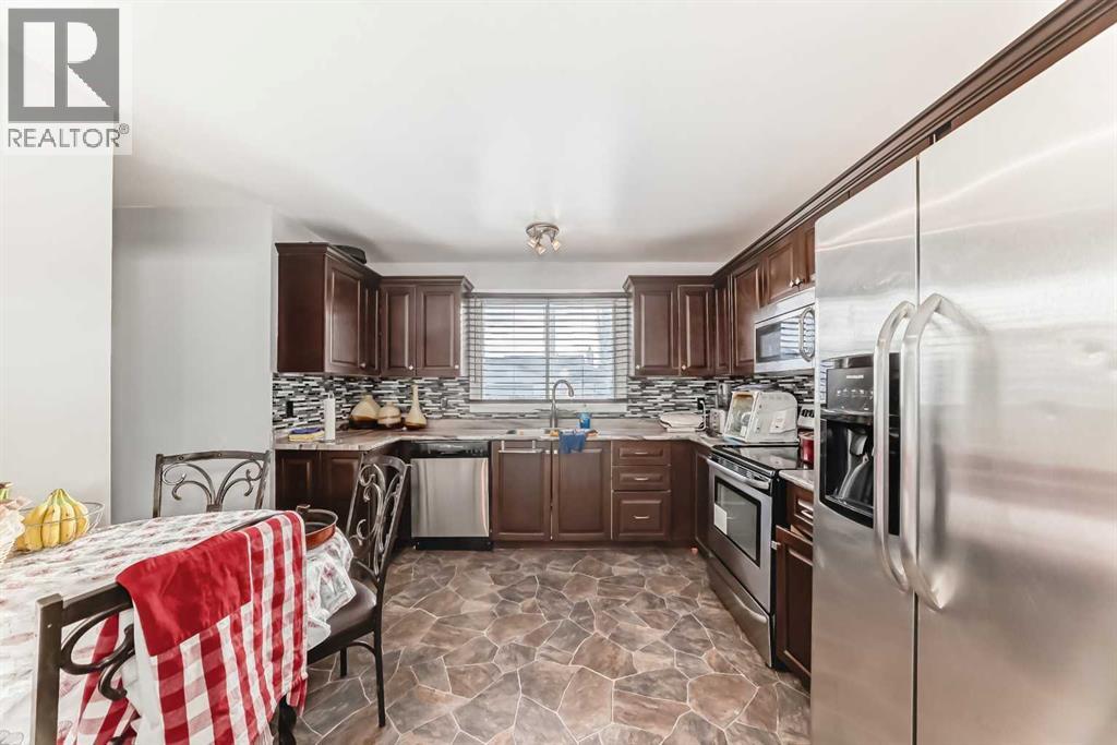 6944 Temple Drive NE