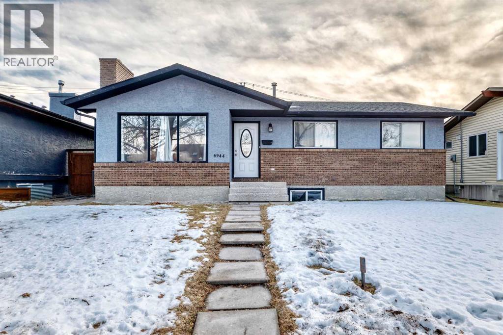 6944 Temple Drive NE