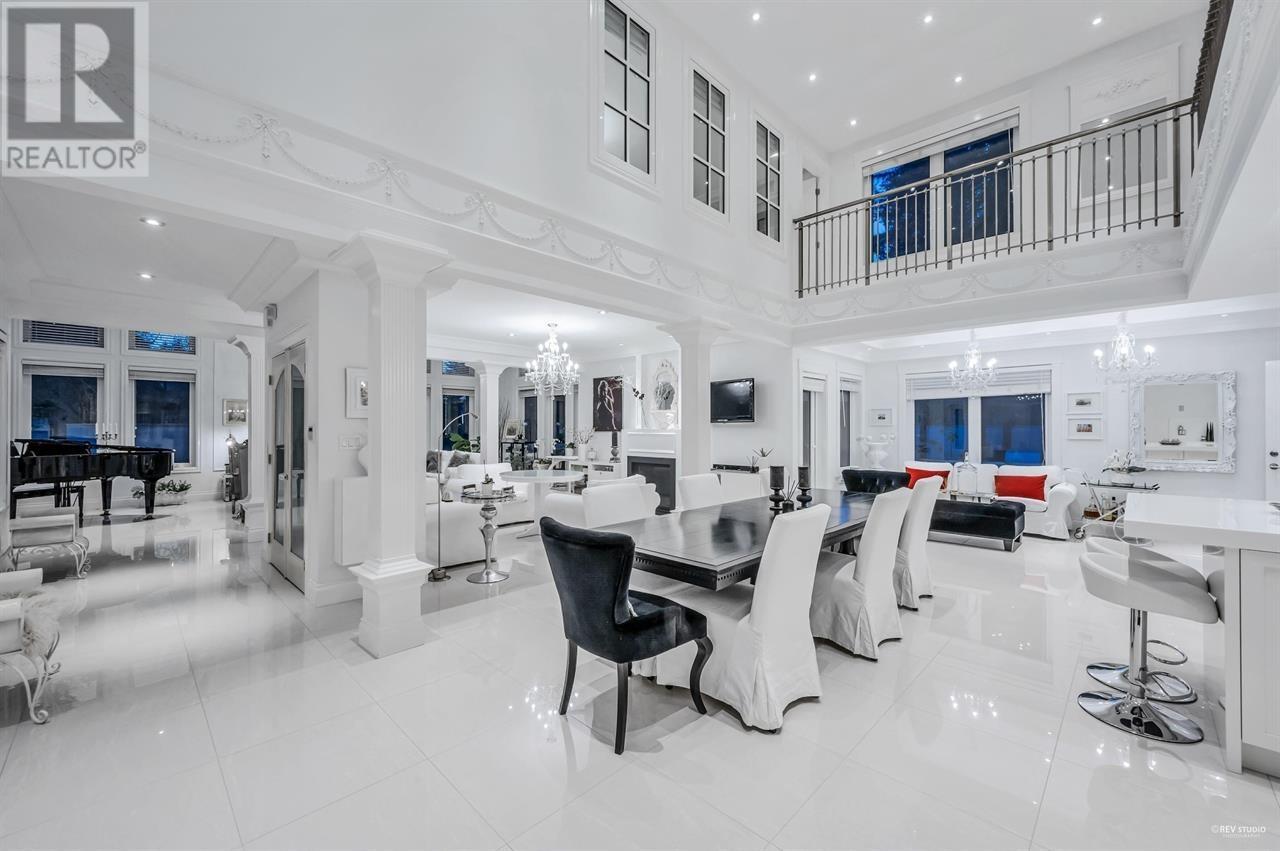 4511 CAPILANO ROAD