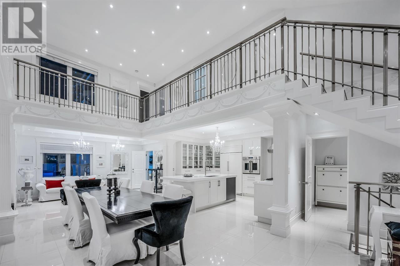 4511 CAPILANO ROAD