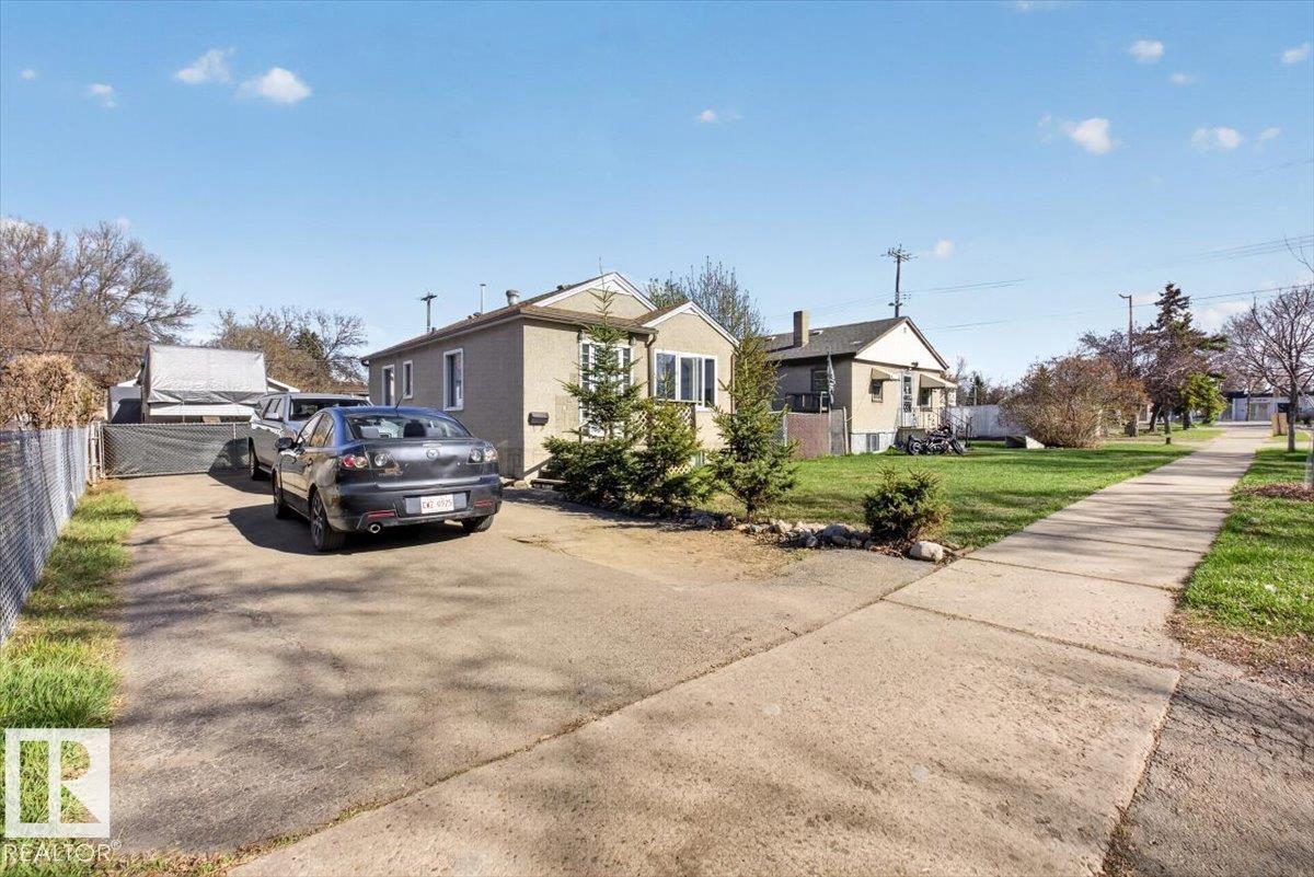 11813 39 ST NW