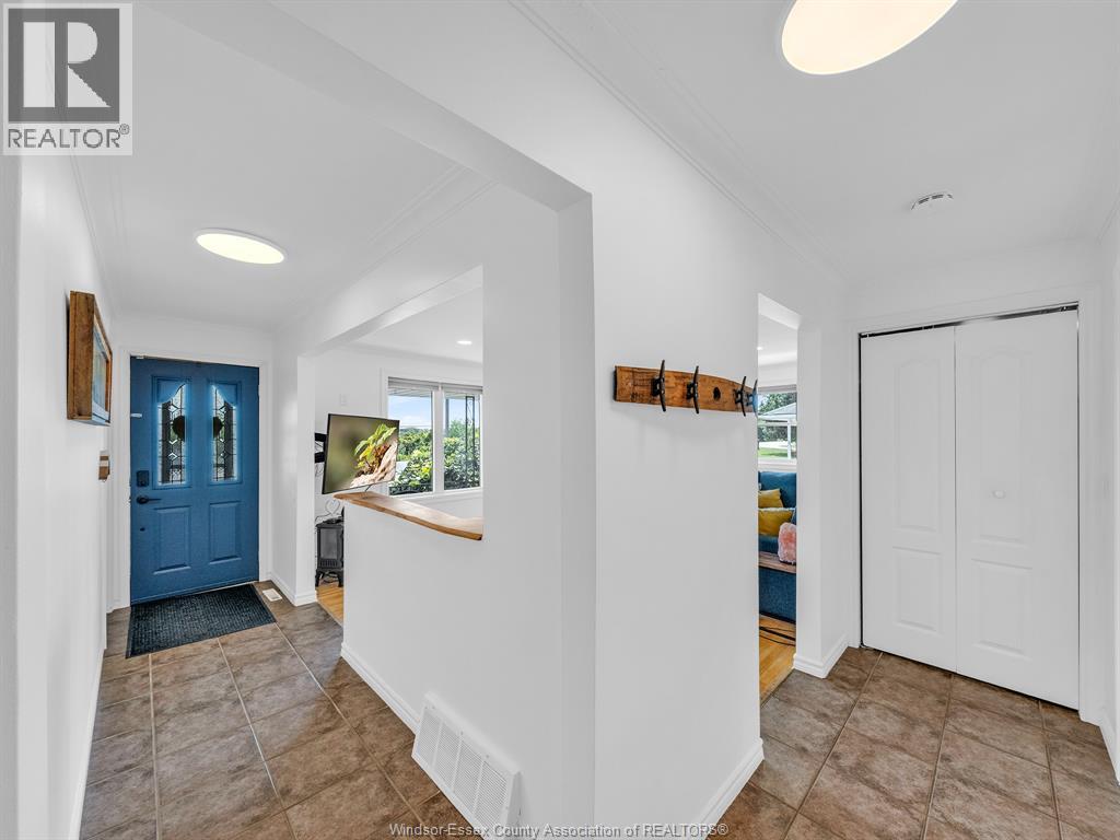 542 CONCESSION RD 2 North