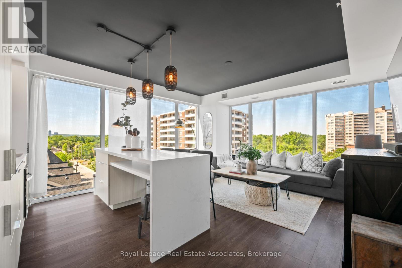 602 - 370 MARTHA STREET