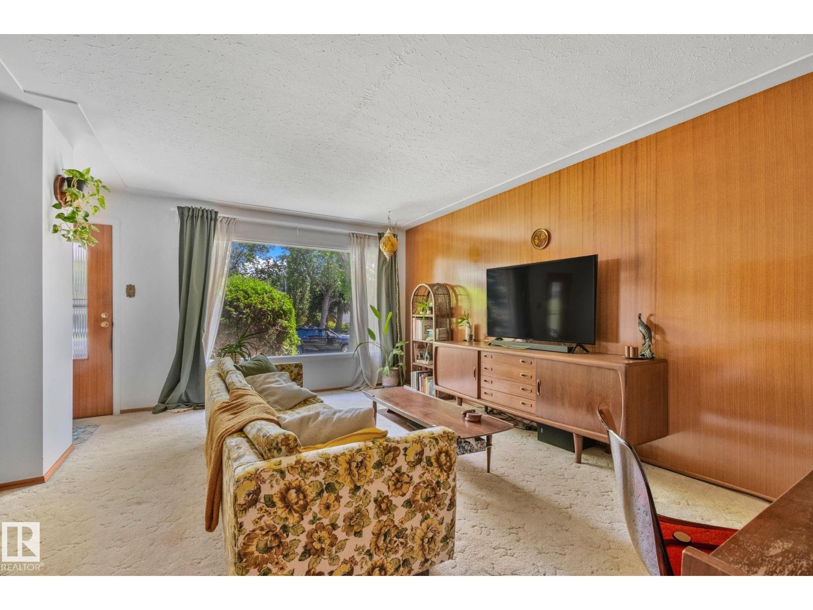9334 91 ST NW