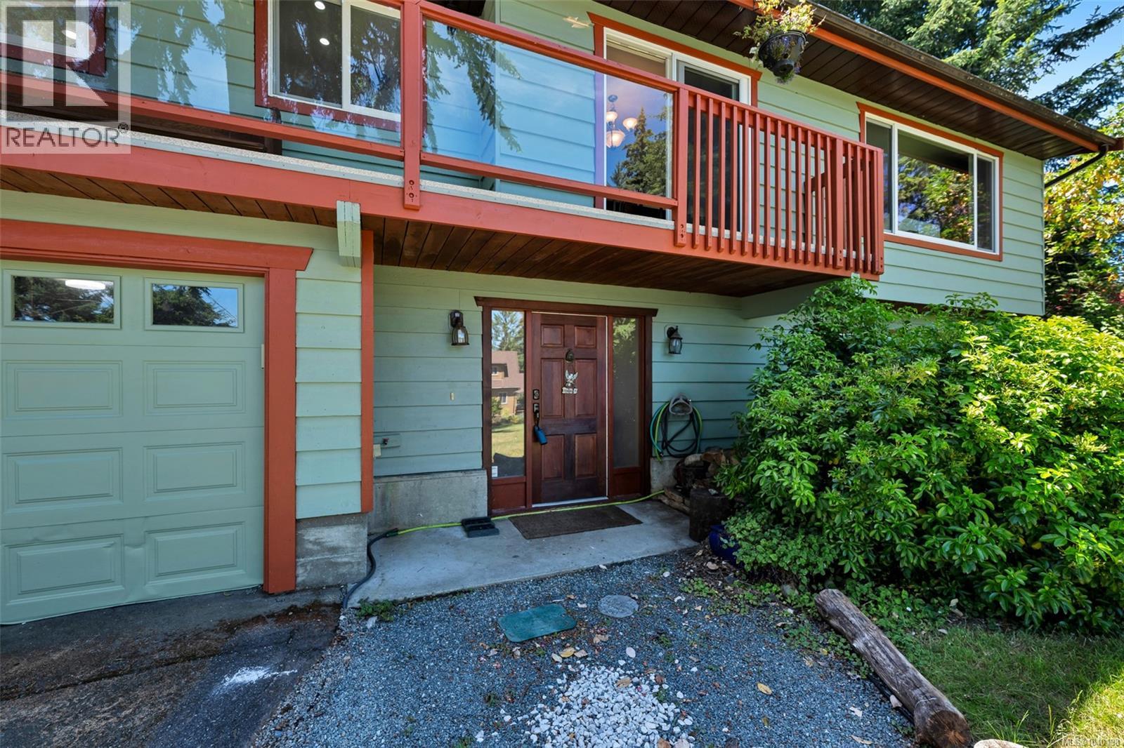 640 Springbank Pl
