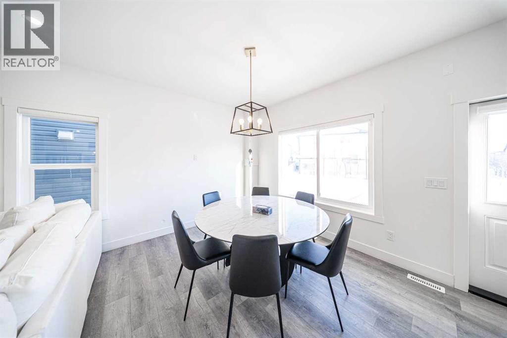 123 Saddlecrest Grove NE