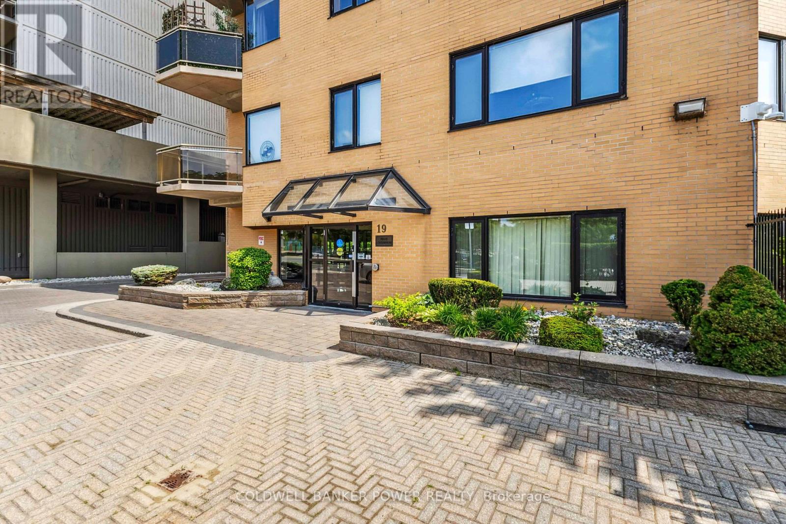 602 - 19 KING STREET