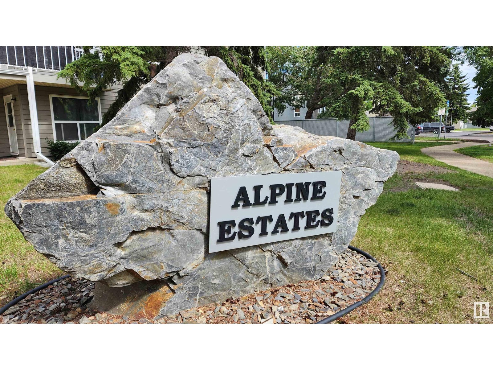 #109 40 ALPINE PL