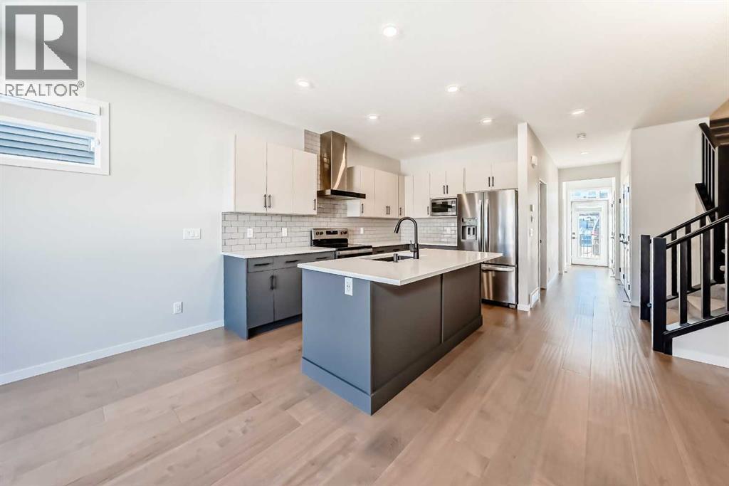 535 Tekarra Drive NW