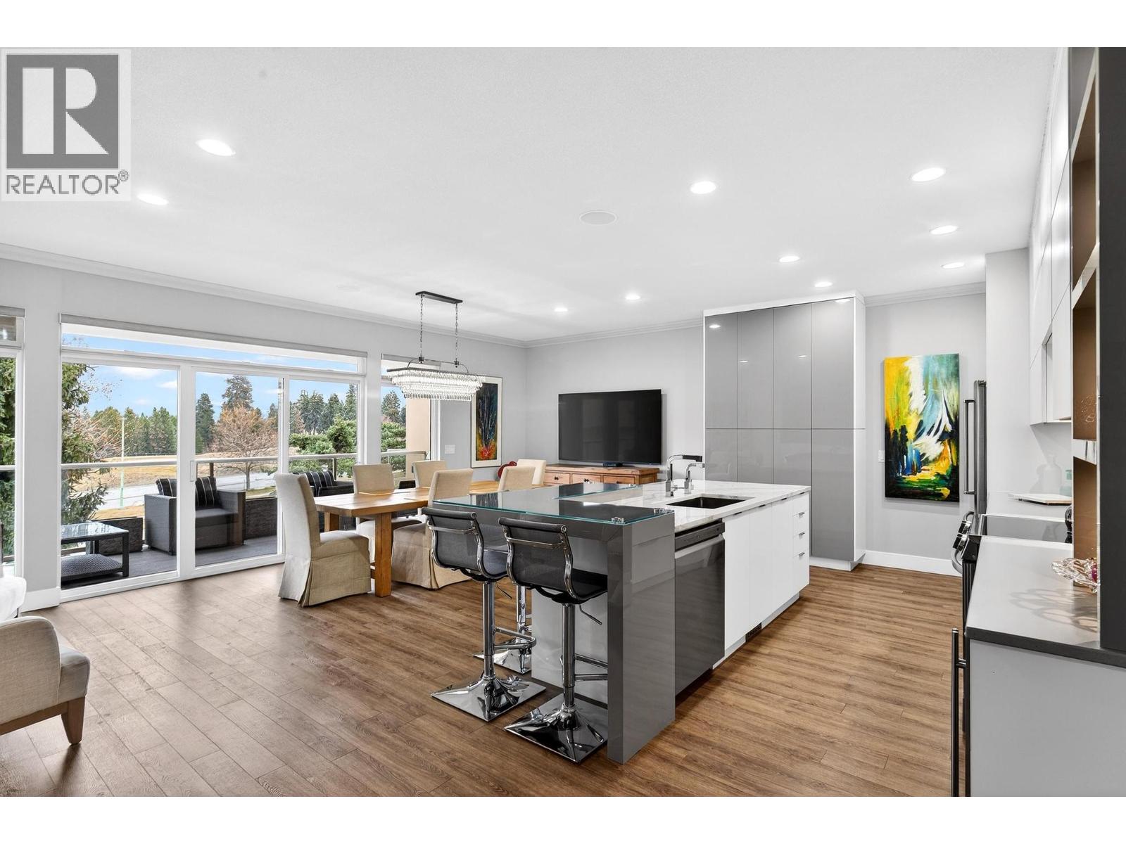 2298 Country Club Drive