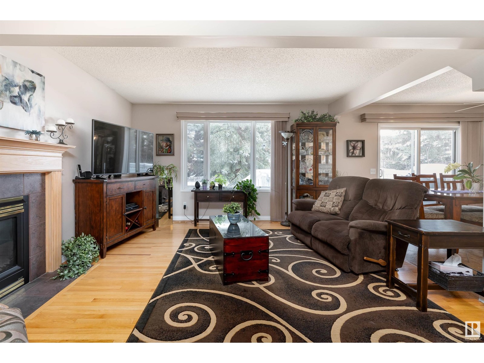 8823 188 ST NW