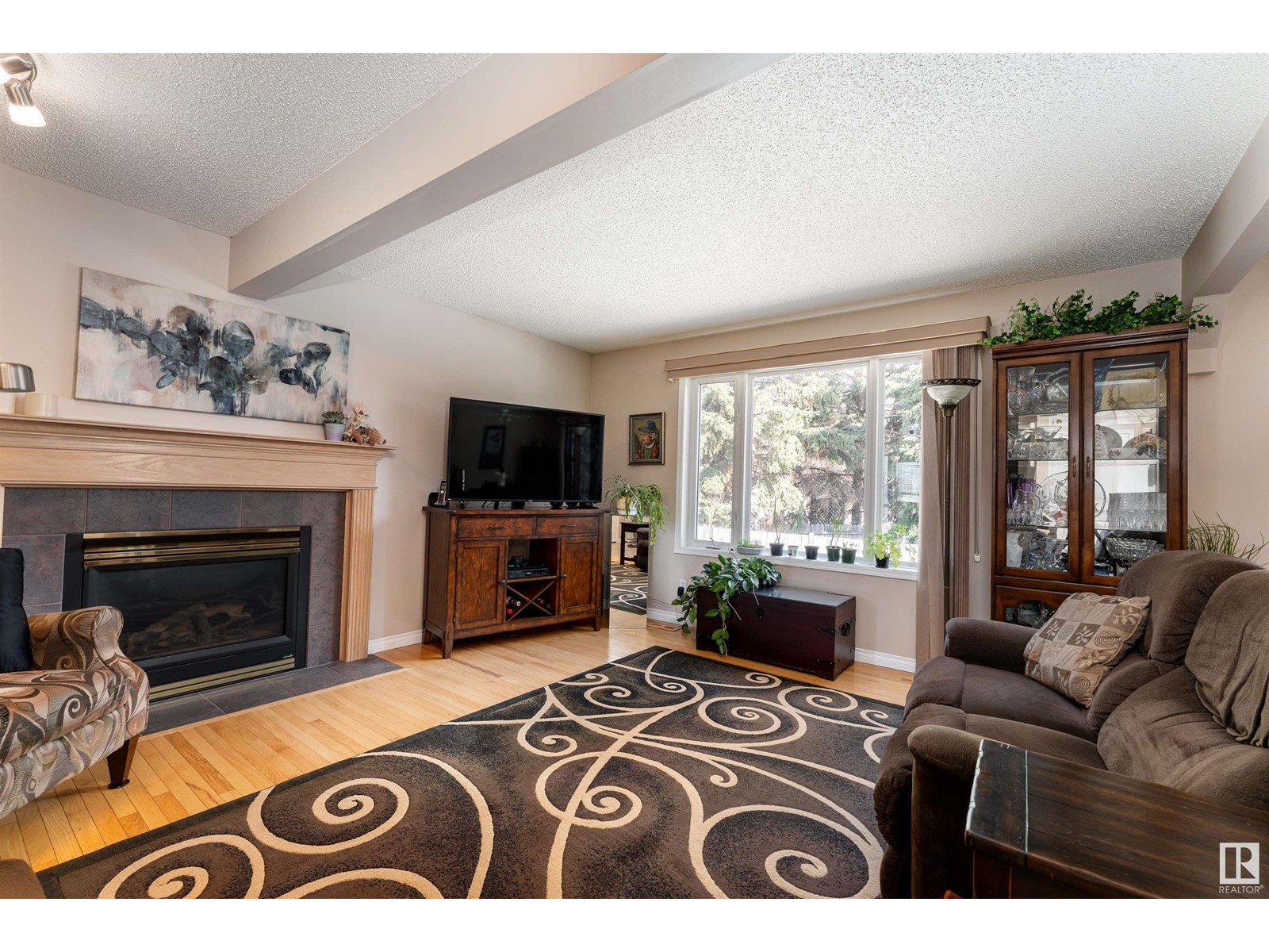 8823 188 ST NW