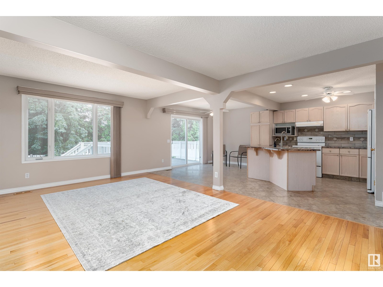 8823 188 ST NW