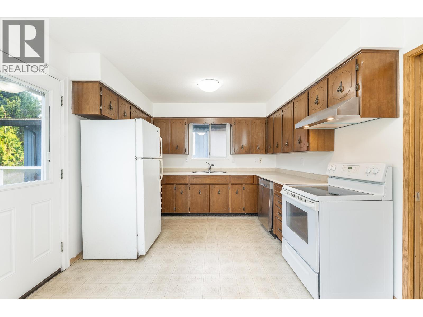 3868 MT SEYMOUR PARKWAY