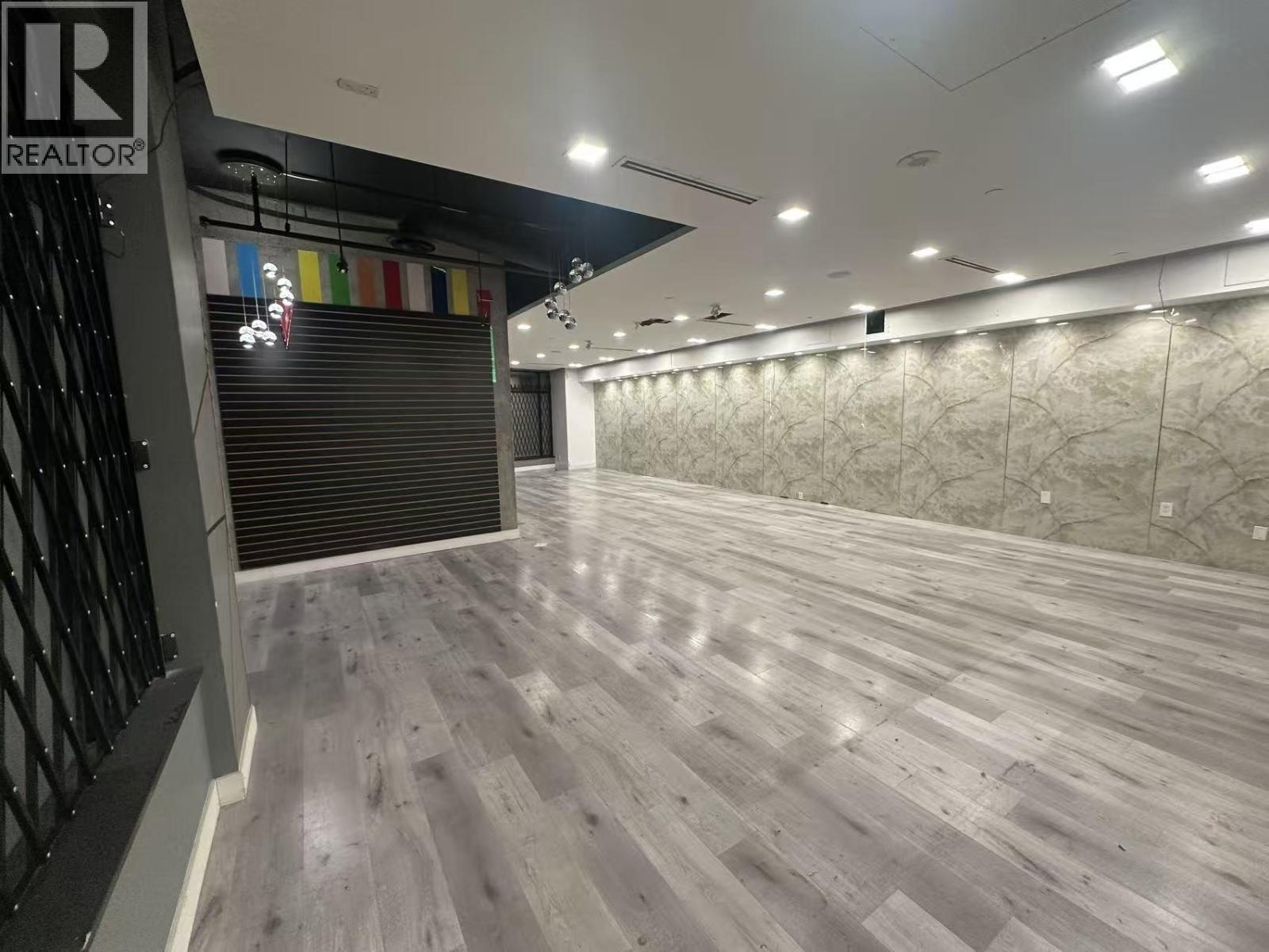 1108 RICHARDS STREET