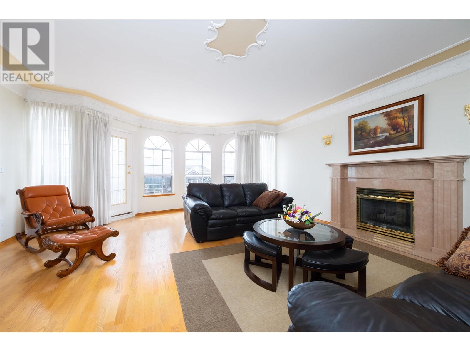 2248 SICAMOUS AVENUE