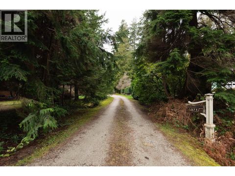 1479 PARK AVENUE Roberts Creek BC V0N2W2