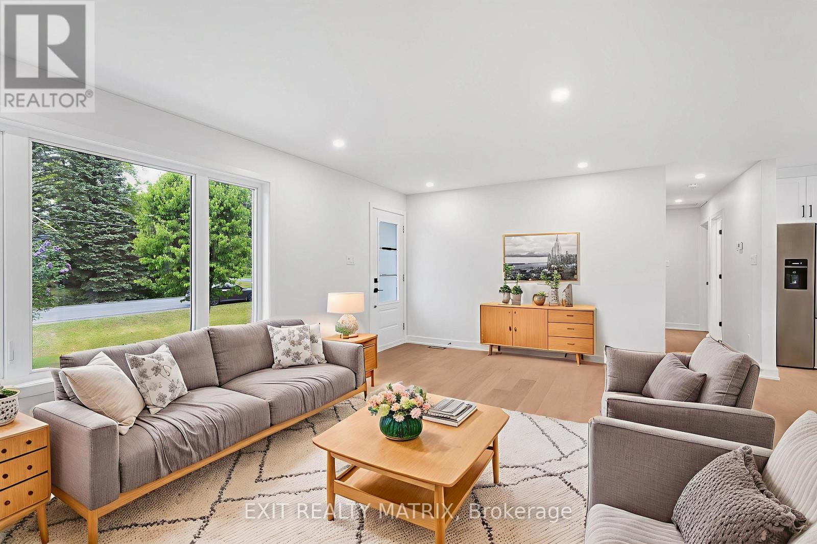 4 ALEXANDER STREET