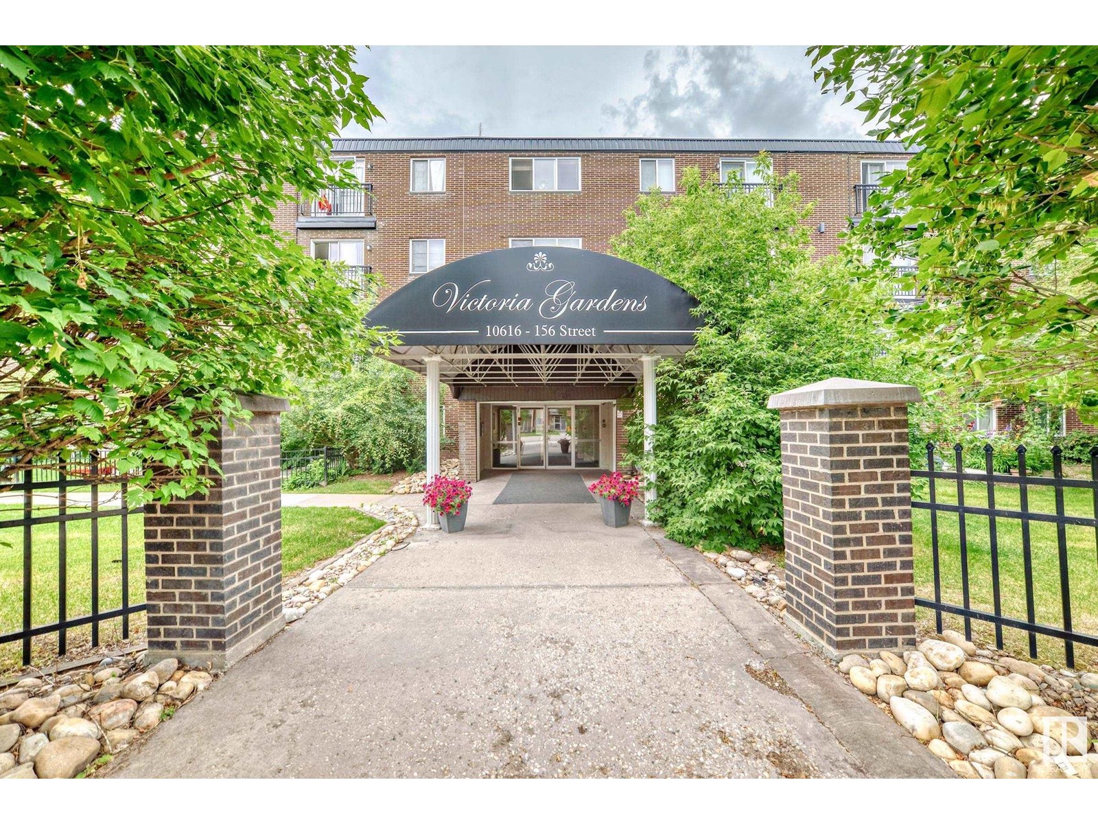 #421 10616 156 ST NW