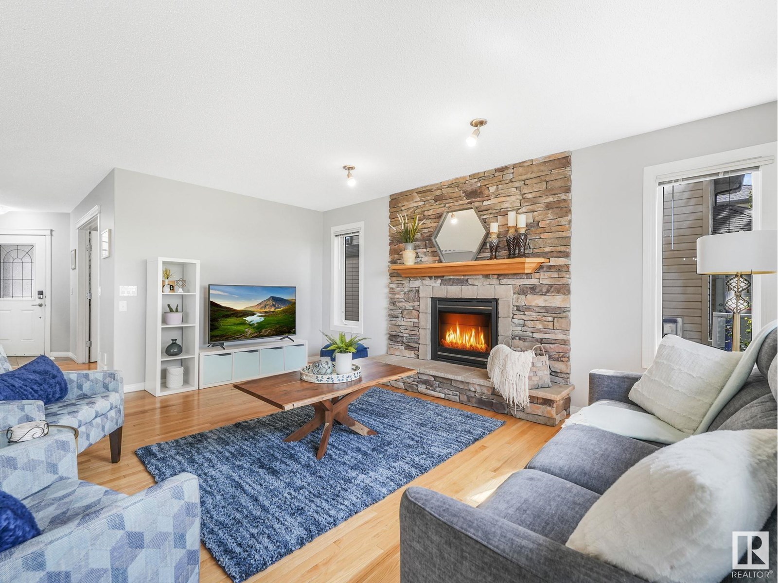 106 RIDEAU CR
