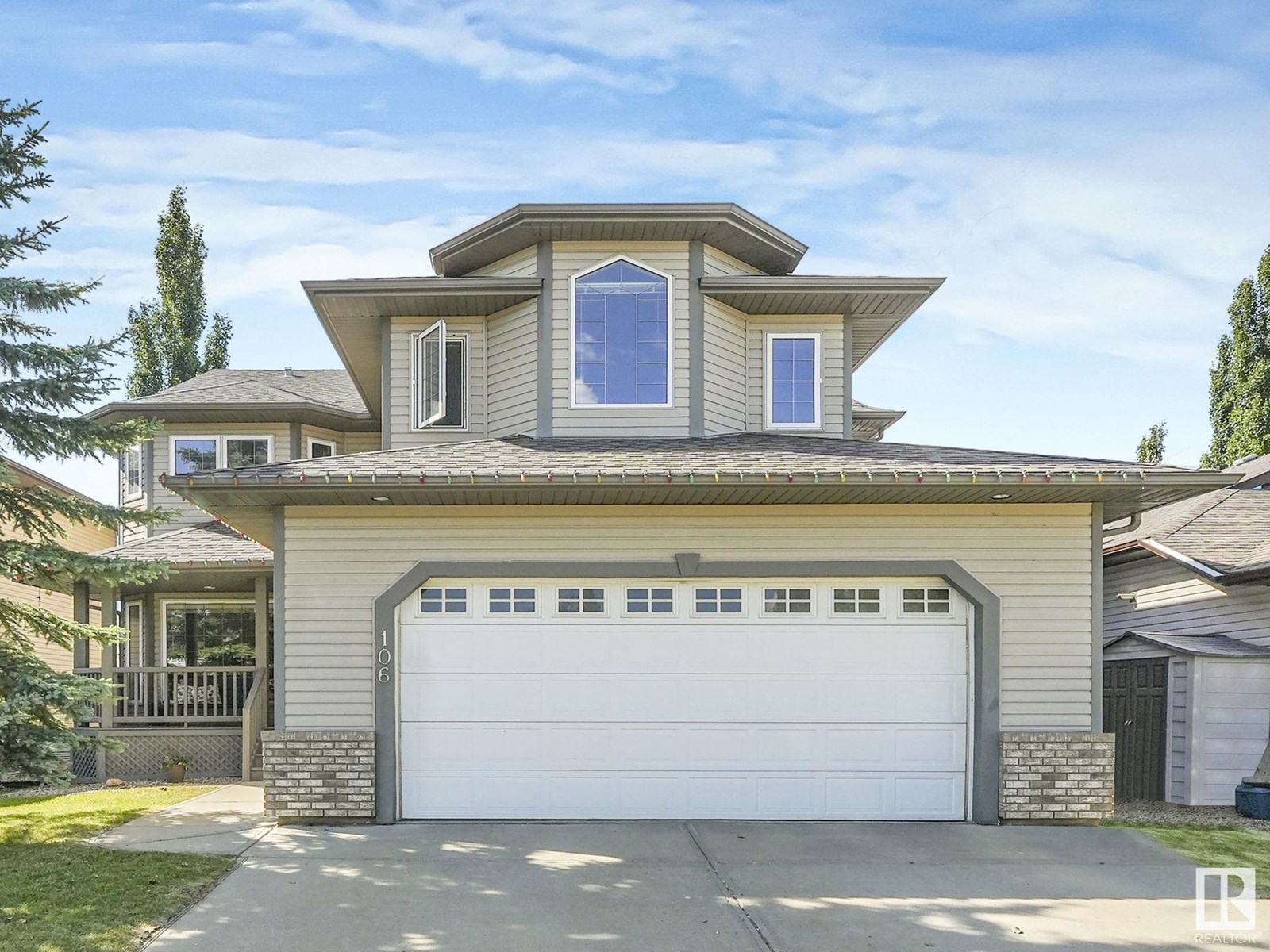 106 RIDEAU CR