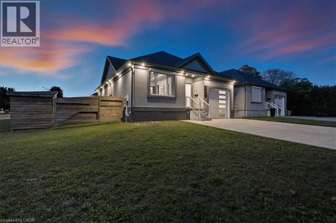 404 MONTROSE Street N Cambridge ON N3H2P3