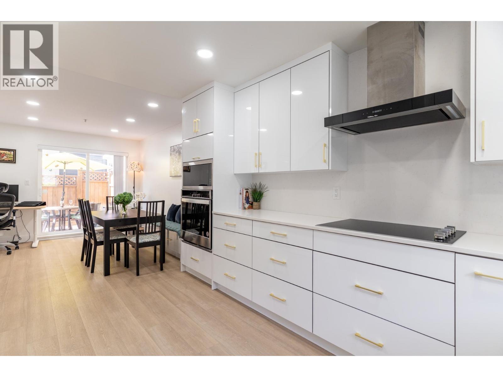 2 1233 W 16TH STREET