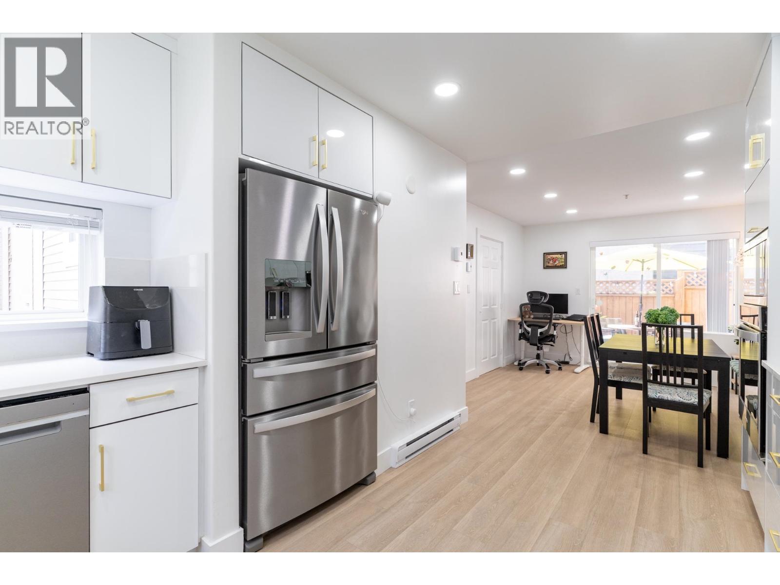 2 1233 W 16TH STREET