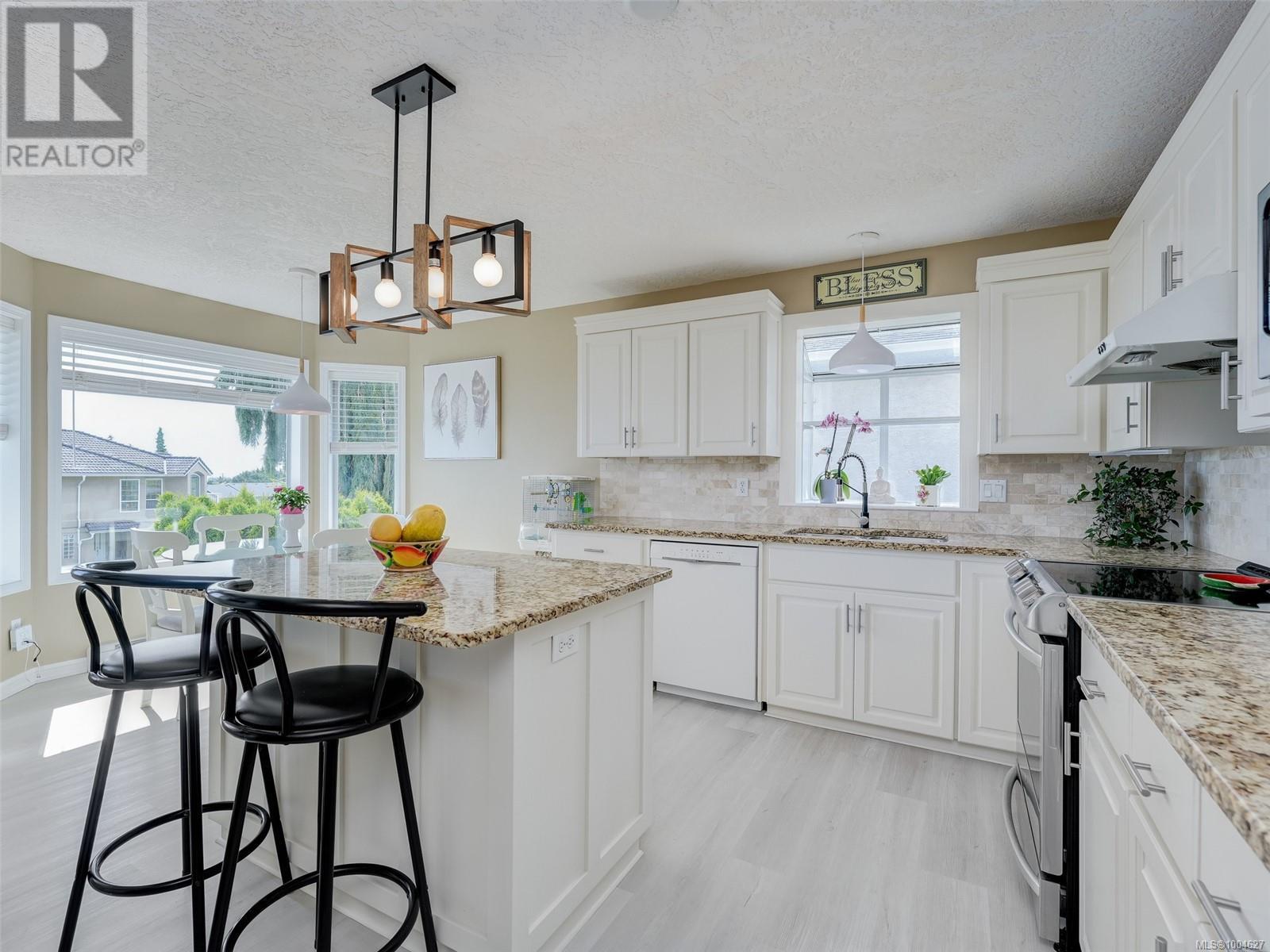 6428 Bella Vista Dr