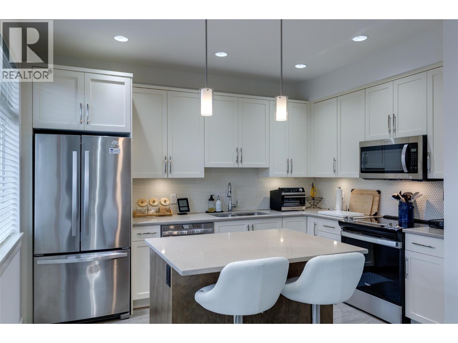 12875 Lake Hill Lane