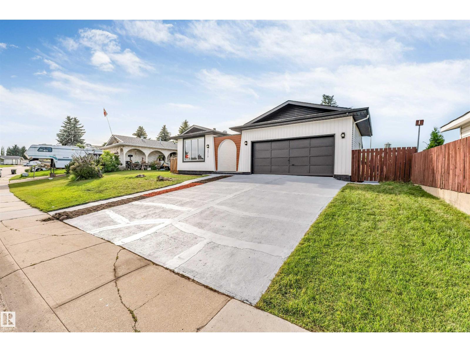 5512 150 AV NW
