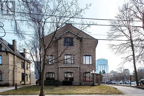 295 WOLFE STREET London East (East F) ON N6B2C4