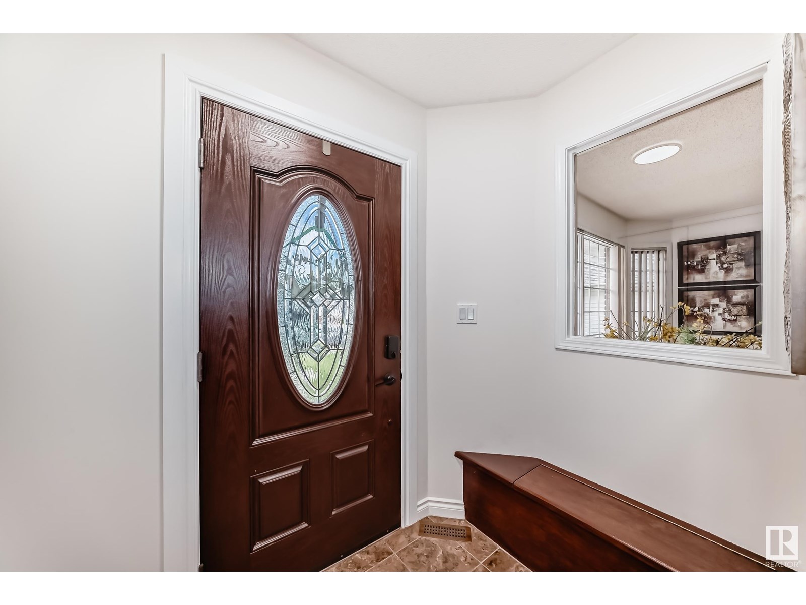 3155 36 AV NW