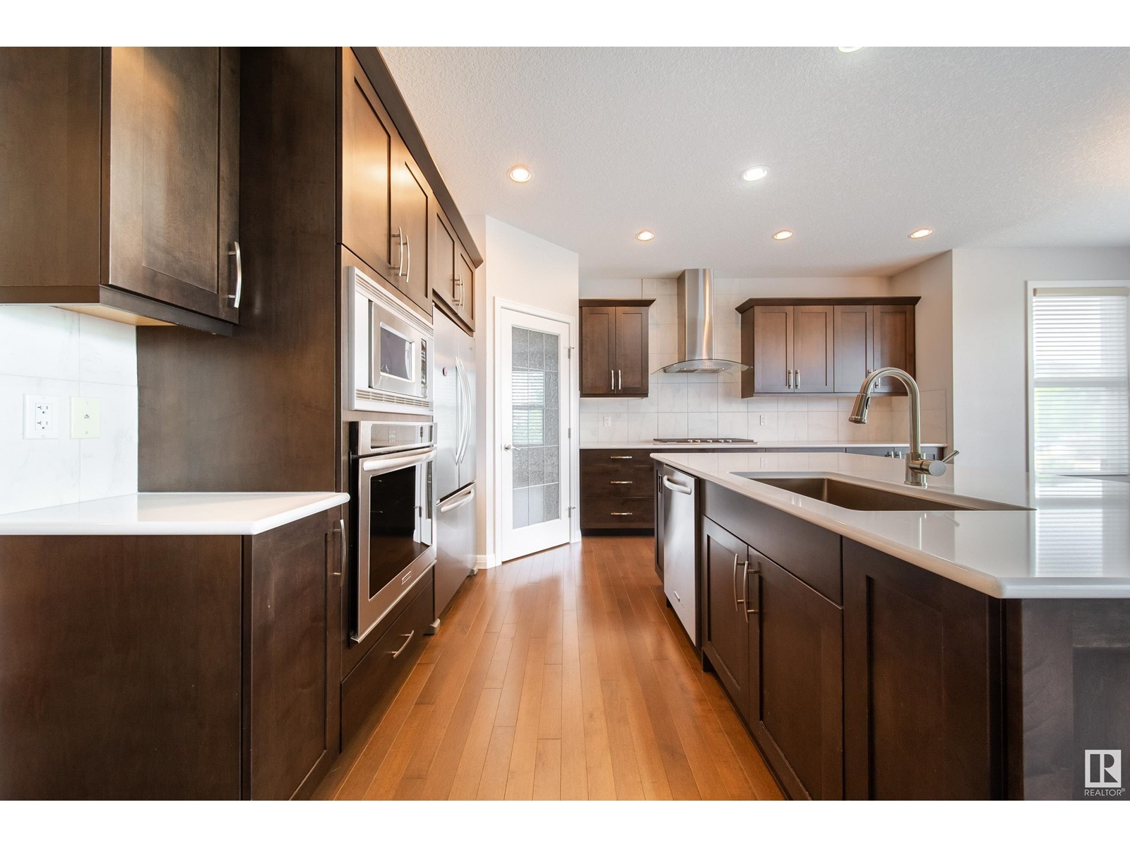 1206 Secord LD NW
