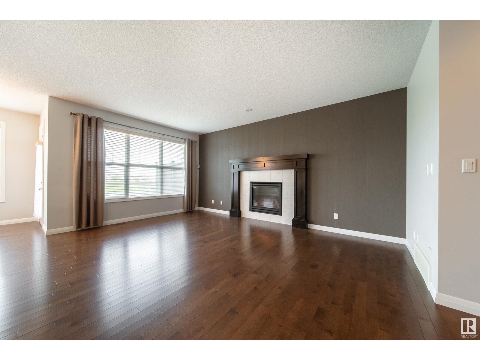 1206 Secord LD NW