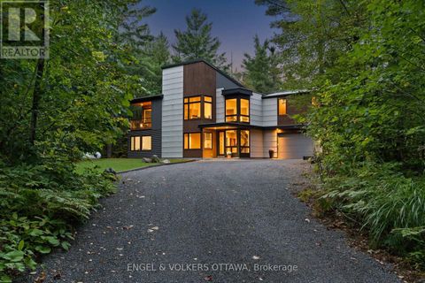 108 EDITH MARGARET PLACE Ottawa ON K2W1A8