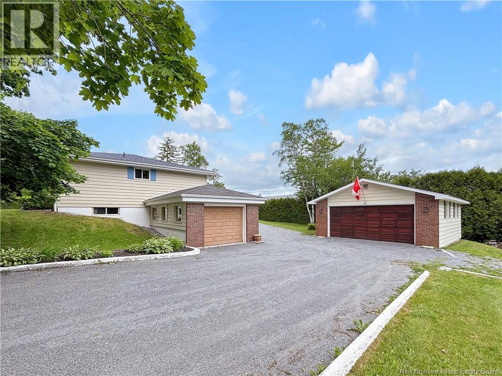 22 Henderson Road