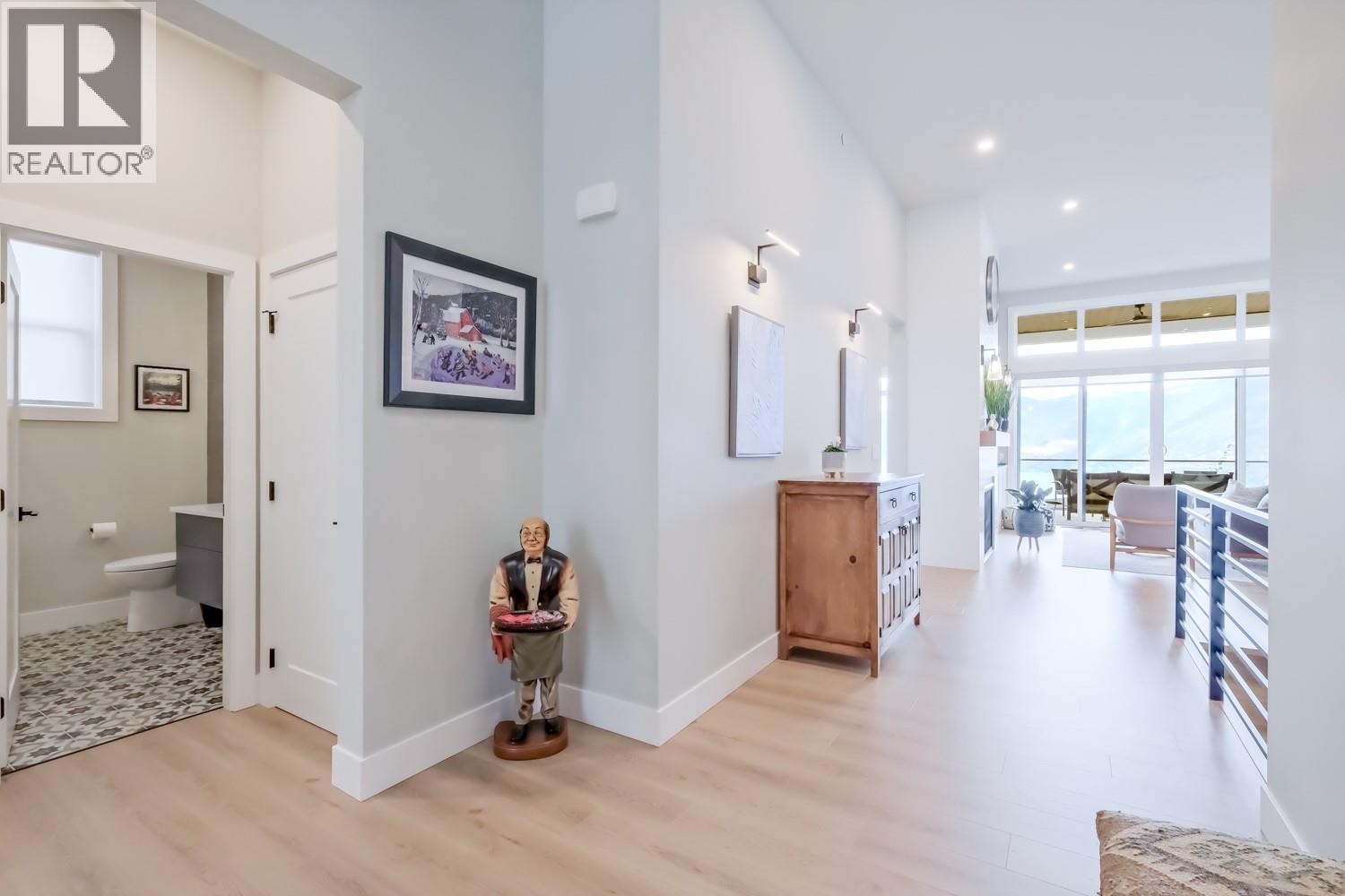 9874 Beacon Hill Drive