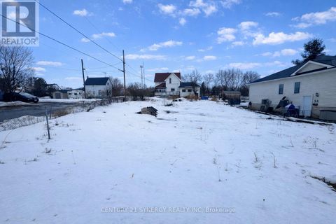 24 KING STREET Smiths Falls ON K7A3C9