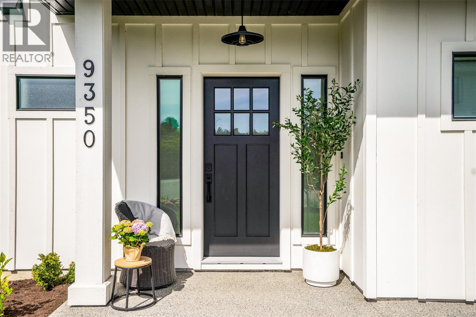 9350 East Saanich Rd