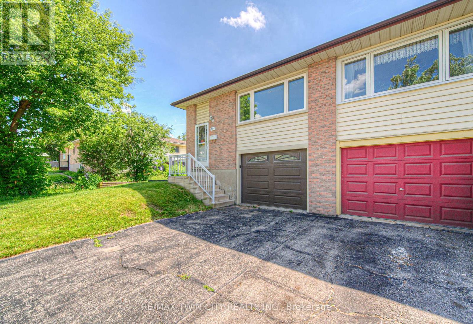 791 DOON VILLAGE ROAD