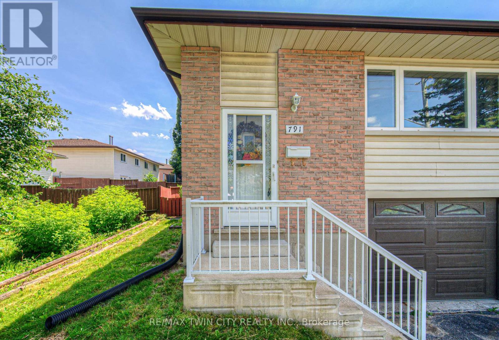 791 DOON VILLAGE ROAD